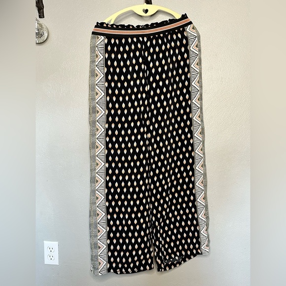 Maeve Black and White Wide Leg Pants - Picture 3 of 8